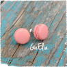 Puces d'oreilles mini macarons corail fimo - Bijou coloré gourmand