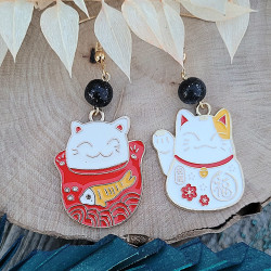 Boucles d'oreilles Maneki Neko avec perle en argile polymère  | GaElia