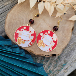 Boucles d'oreilles Maneki-Neko, faites main avec amour et un soupçon de chance !