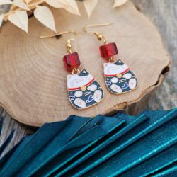 Boucles d'oreilles Maneki-Neko, chats porte-bonheur avec perles rouges, fait main.