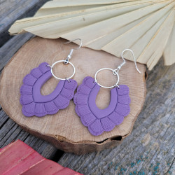 Boucles d’Oreilles Bohème Violet et Argent en Argile Polymère