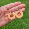 Boucles d’Oreilles Fleur Orange Pêche et Argent en Argile