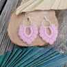 Boucles d’Oreilles Style Macramé en Argile Rose et Argenté