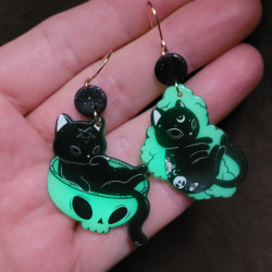 Boucles d'oreilles chats mystiques phosphorescents – Acrylique Halloween