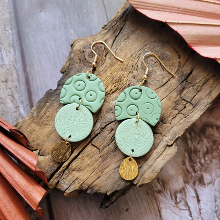 Boucles d'oreilles vert sauge parfaite pour demoiselle d'honneur .