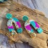 Bijoux géométriques asymétriques, résine pailletée colorée
