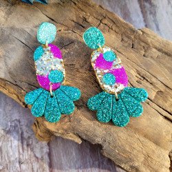 Bijoux géométriques asymétriques, résine pailletée colorée