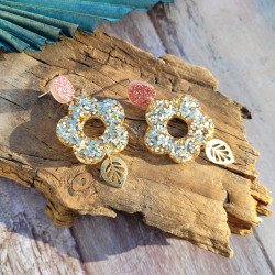 Boucles d'oreilles fleurs couleurs or et feuille en laiton