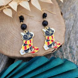 Boucles d'oreilles chat magique dorées avec perles noir et écharpe rayée - Bijoux originaux et enchanteurs